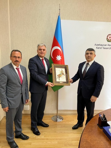 ECOSA ve TSÜAB Başkanı Yıldıray Gençer Azerbaycan Tarım Bakanı Sayın Inam Karimov’u Makamında Ziyaret Etti.