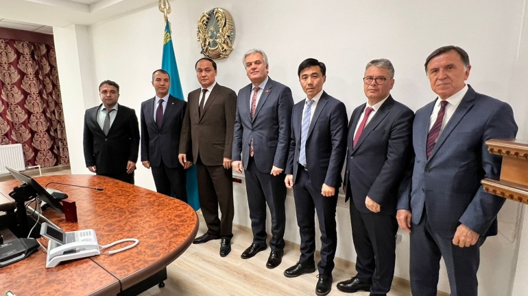 ECOSA Başkanı Kazakistan Tarım Bakanı Sayın Yerbol Karashukeev ile bir araya geldi.